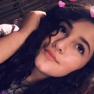 Meet your Posher, Lesly